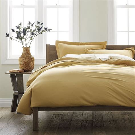 Fall in Love with the Elegance of a Linen Duvet Cover